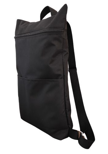 Fekete hátizsák első zsebbel 33x49 cm
