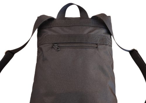 Fekete hátizsák első zsebbel 26x42x6 cm